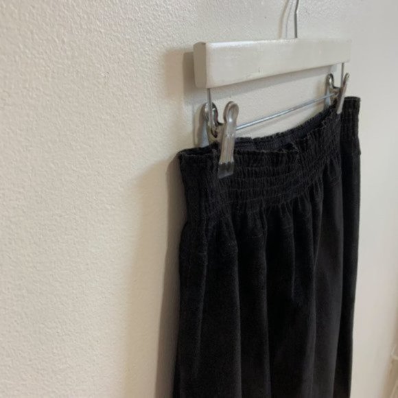 [SOLD] Vintage Black Genuine Suede Elasticated Waist Skirt Size Medium to Large - Picture 15 of 16